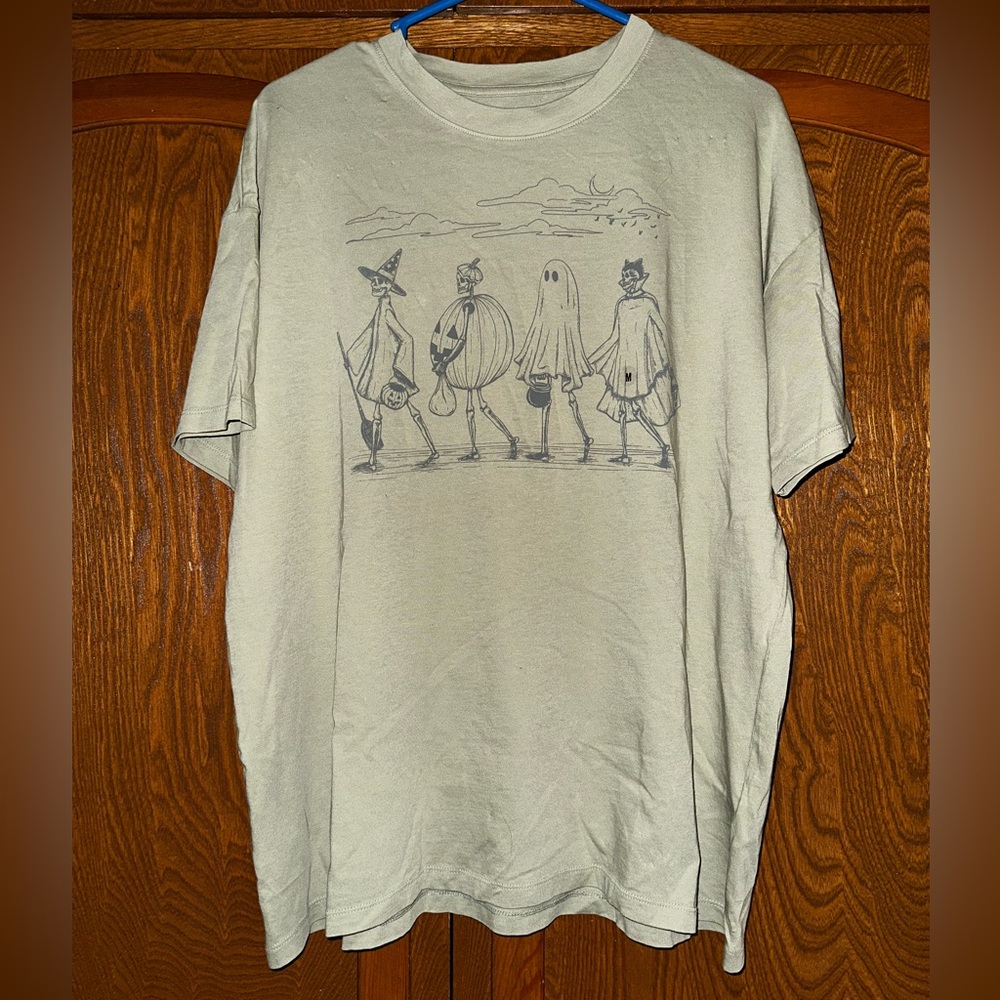 AE Oversized Halloween Graphic Tee (light green)